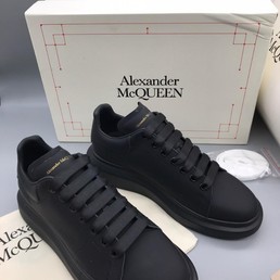 Кожаные мужские кроссовки Alexander McQueen черные