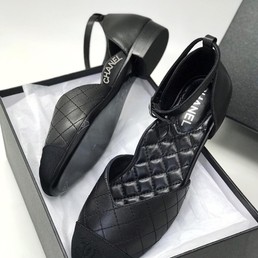Женские кожаные туфли Chanel черный