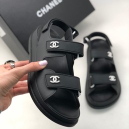 Сандалии женские кожаные Chanel черные