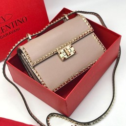 Женская сумка Valentino Rockstud No Limit розовая 21,5Х12
