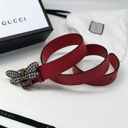Женский ремень Gucci красный кожаный бляшка-пчелка
