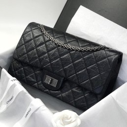 Кожаная сумка Chanel 2.55 черная состаренная кожа теленка