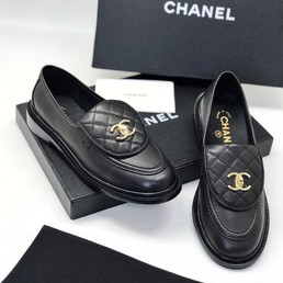 Лоферы Chanel из кожи телёнка черные