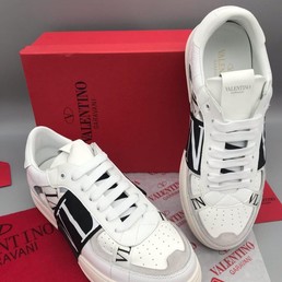 Мужские кожаные кроссовки Valentino new collection 2020-2021 белые с черным