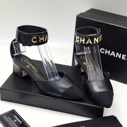 Женские кожаные туфли Chanel черные