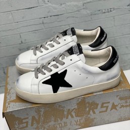Кеды Golden Goose белые с черной звездой