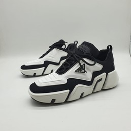 Мужские кроссовки Prada коллекция 2021-2022 белые