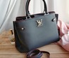 Женская сумка Louis Vuitton черная 37x22