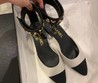 Женские туфли Chanel белые с черным носом