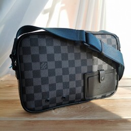 Мужская сумка Louis Vuitton серая 26x17