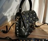 Женская сумка Valentino Garavani черная 25Х19