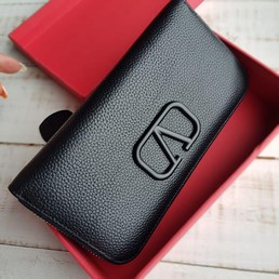 Кошелек кожаный Valentino Garavani черный 20х10