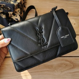 Женская сумка Yves Saint Laurent черная 22x15.5
